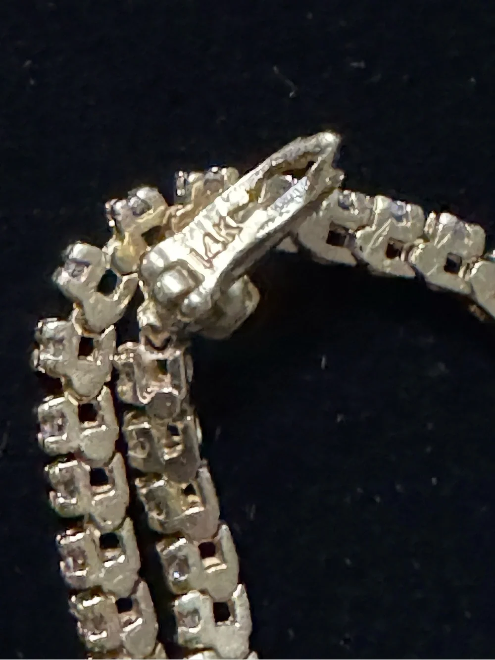 Vintage 14k Yellow Gold Natural Diamond Tennis Bracelet (103) - Picture 4 of 12